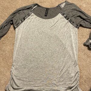 Size small Yumi los Angelos shirt. With leather accent on arms. Barely worn